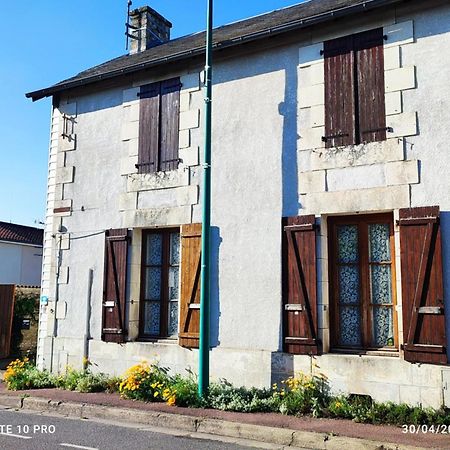 Futurogite Saint-Georges-les-Baillargeaux Exterior photo
